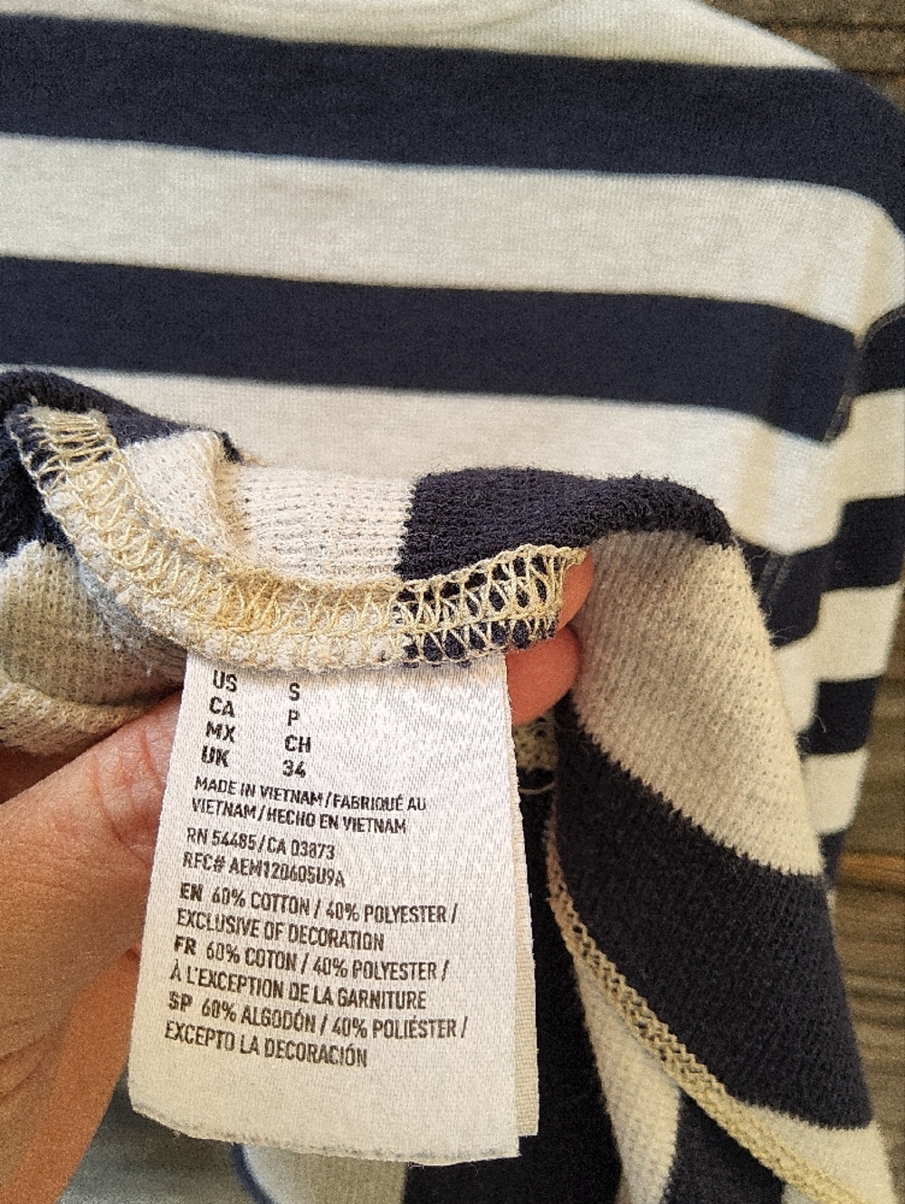 American Eagle Outfitters Heritage Navy & Cream Striped Pullover Size Small - Picture 6 of 6